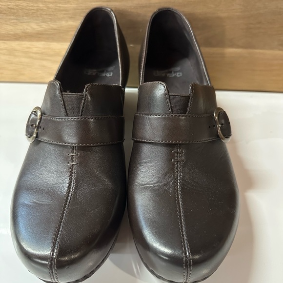 Dansko Tamara Womens 40/9.5 Brown Leather Split Toe Nurse Clogs Mules Shoes - Picture 3 of 7